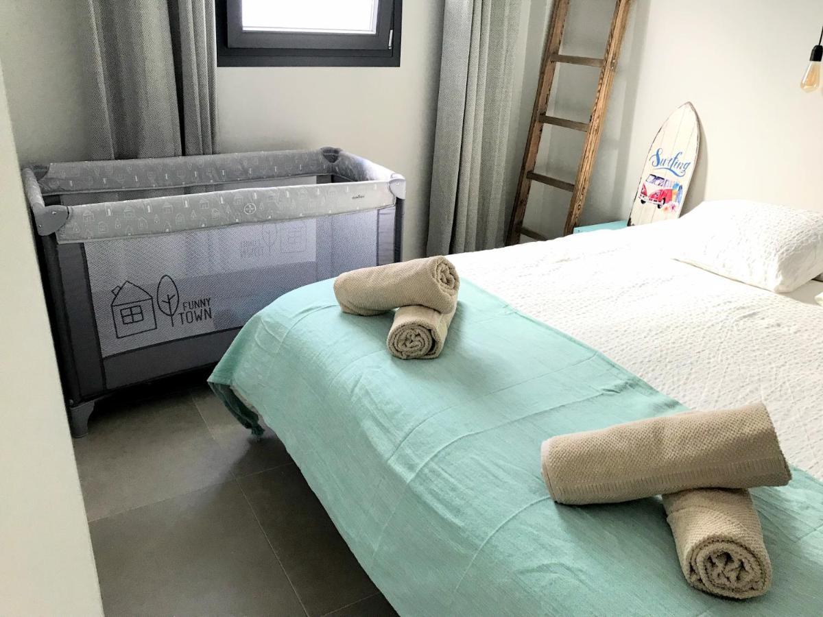 NEW LUXURY Malaga Beach House, 2 city bikes, 2 children's bikes, WiFi, BIG terrace, BBQ, Family, Childfriendly Exterior foto