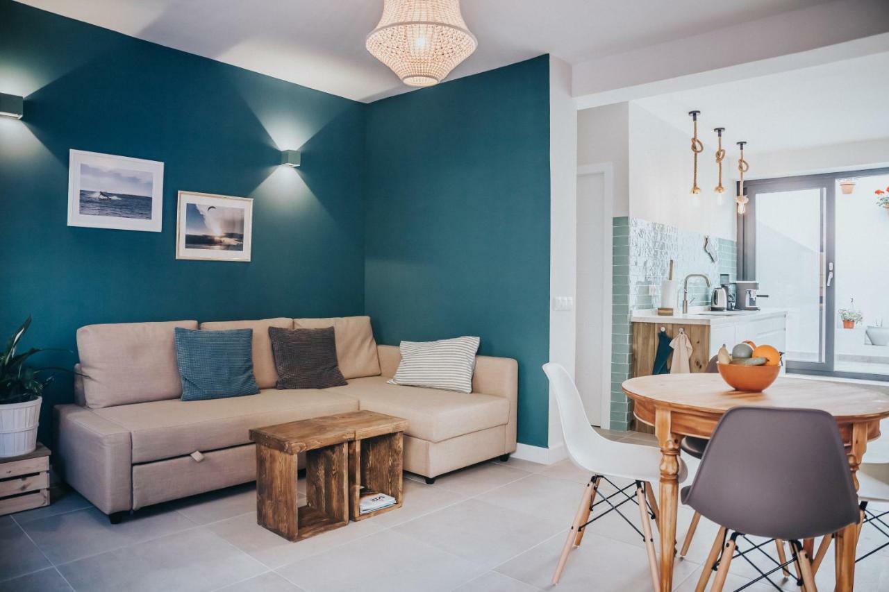 NEW LUXURY Malaga Beach House, 2 city bikes, 2 children's bikes, WiFi, BIG terrace, BBQ, Family, Childfriendly Exterior foto